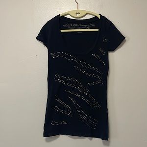 Nice 100% cotton black t-shirt with silver embellishments. Sz small